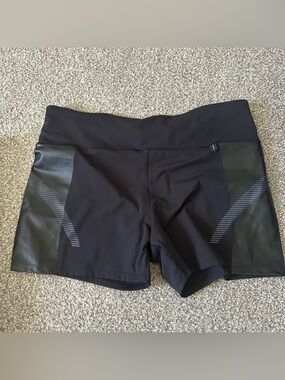 Athleta x Allyson Felix Legend Shortie Size 3XL